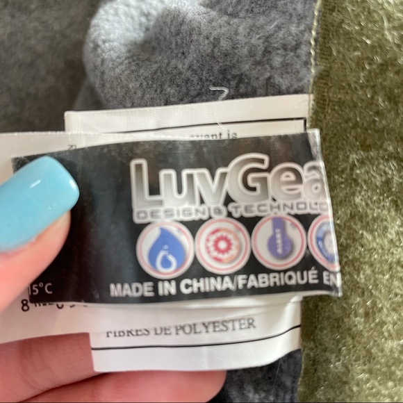 Luvgear Dog Puffer Jacket With Faux Fur Hood Cold Alert Technology - Picture 4 of 6